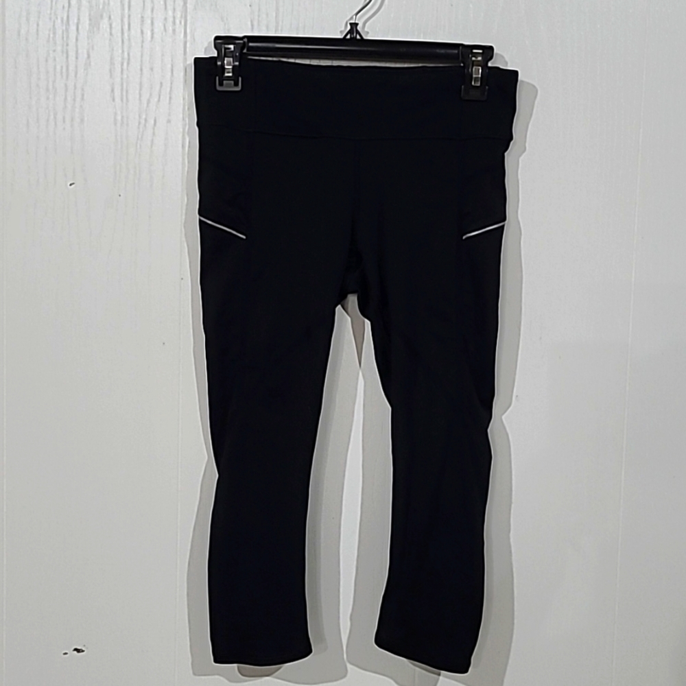 Athleta Cropped Leggings
